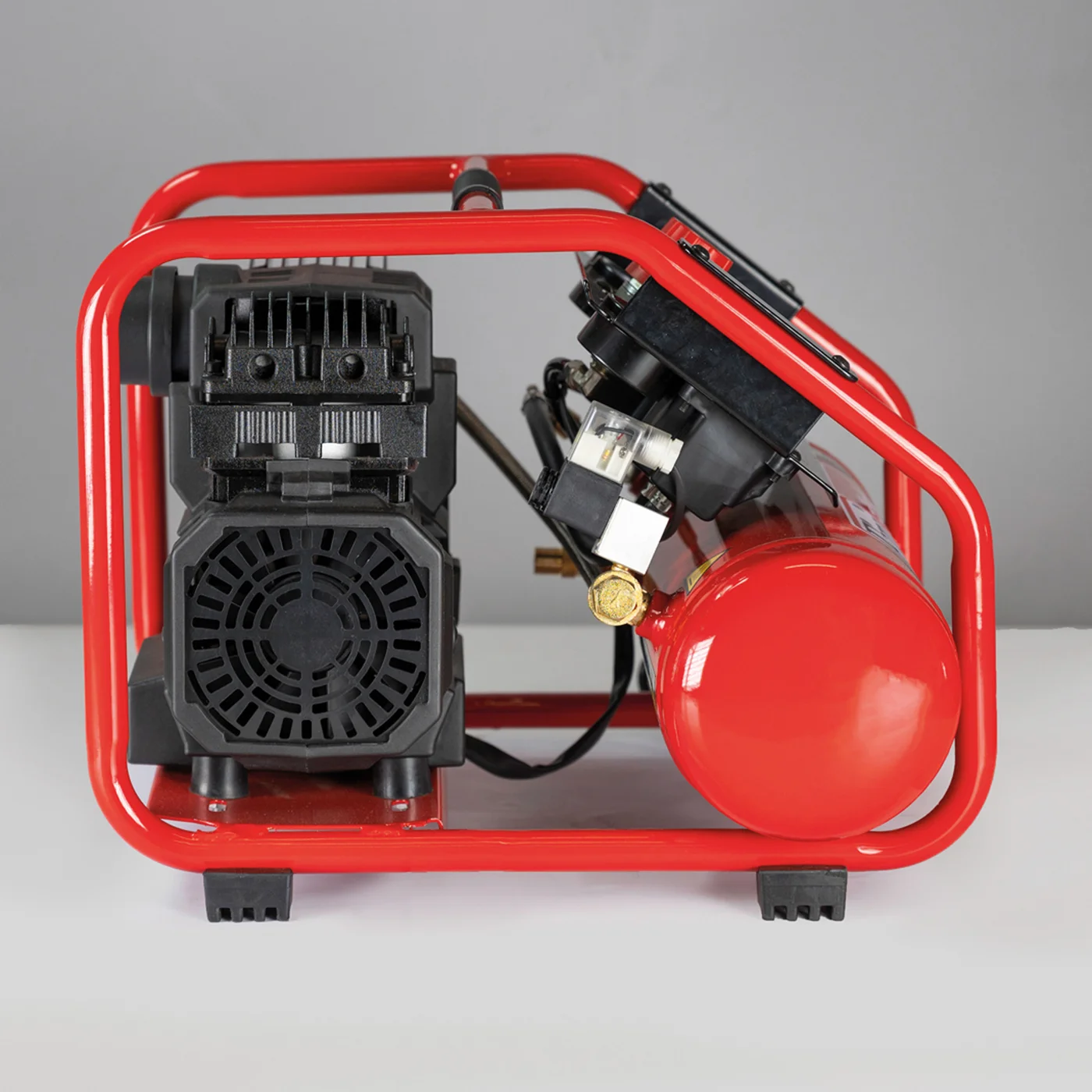 Siltek tb 6/1,5 hp Quiet oilless compressor, suitable for demanding hobbyists and professionals. dettaglio